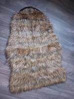 Nep bont/vacht kleed, Huis en Inrichting, Woonaccessoires | Plaids en Woondekens, Ophalen of Verzenden, Zo goed als nieuw