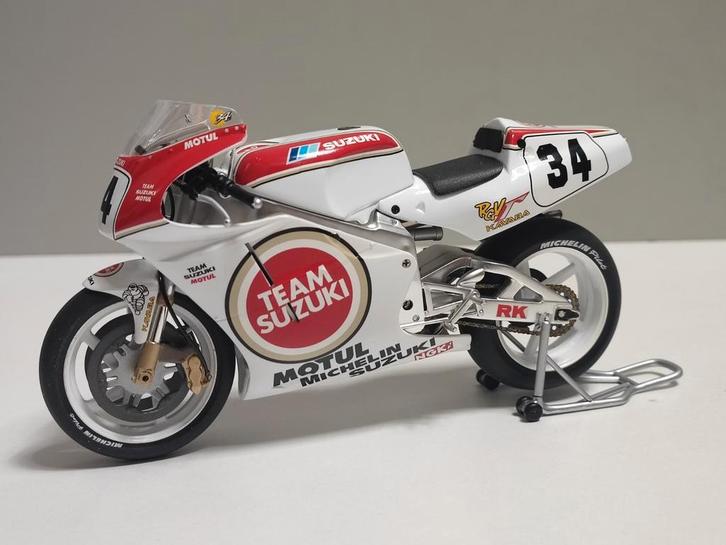Suzuki RGV500 - Kevin Schwantz - Grand Prix 500cc, Hobby en Vrije tijd, Modelauto's | 1:5 tot 1:12, Nieuw, Motor, 1:9 t/m 1:12