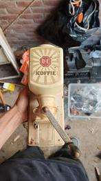 Oude koffie molen., Antiek en Kunst, Ophalen