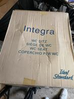 Gloednieuwe Integra WC bril met montagekit, Huis en Inrichting, Badkamer | Badkamermeubels, Ophalen of Verzenden, Nieuw, Overige typen