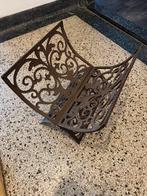 Gietijzeren Houtbak met Sierlijk Design, Ophalen of Verzenden, Gebruikt
