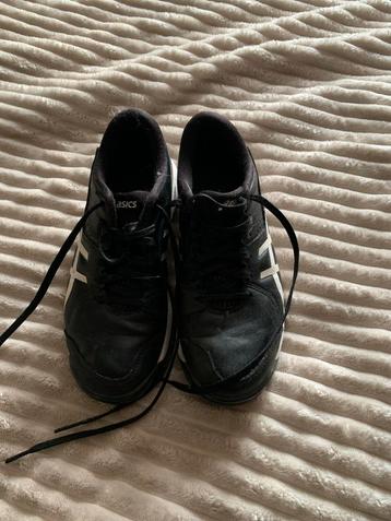 Asics Hockeyschoenen Maat 36 beschikbaar voor biedingen