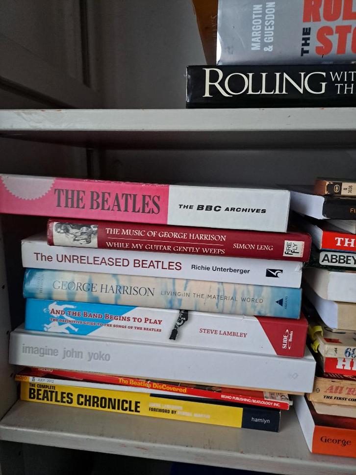Beatles en rolling stones boeken, Boeken, Muziek, Gelezen, Artiest, Ophalen