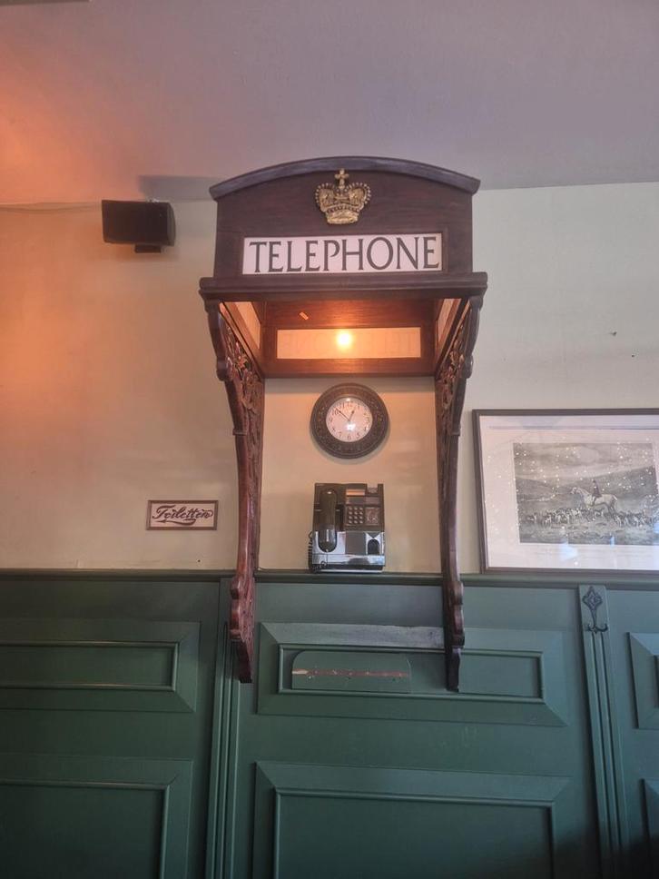 Engelse telefooncel met Siemens telefoon, Antiek en Kunst, Antiek | Overige Antiek, Ophalen