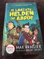 De Laatste Helden op Aarde - Max Brallier, Ophalen of Verzenden, Zo goed als nieuw, Fictie algemeen