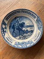 Gedenkbord Herrijzend Nederland - Société Céramique 1945, Antiek en Kunst, Antiek | Wandborden en Tegels, Ophalen of Verzenden