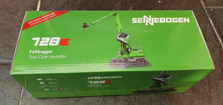 SENNEBOGEN 728E Tree Care Handler overslag kraan ROS, Hobby en Vrije tijd, Modelauto's | 1:50, Nieuw, Hijskraan, Tractor of Landbouw