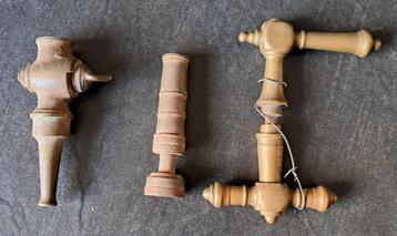 2 oud koperen sproeiers + oud koperen handvat beschikbaar voor biedingen