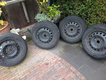 4 winterwielen afkomstig van Toyota avensis t 27 beschikbaar voor biedingen