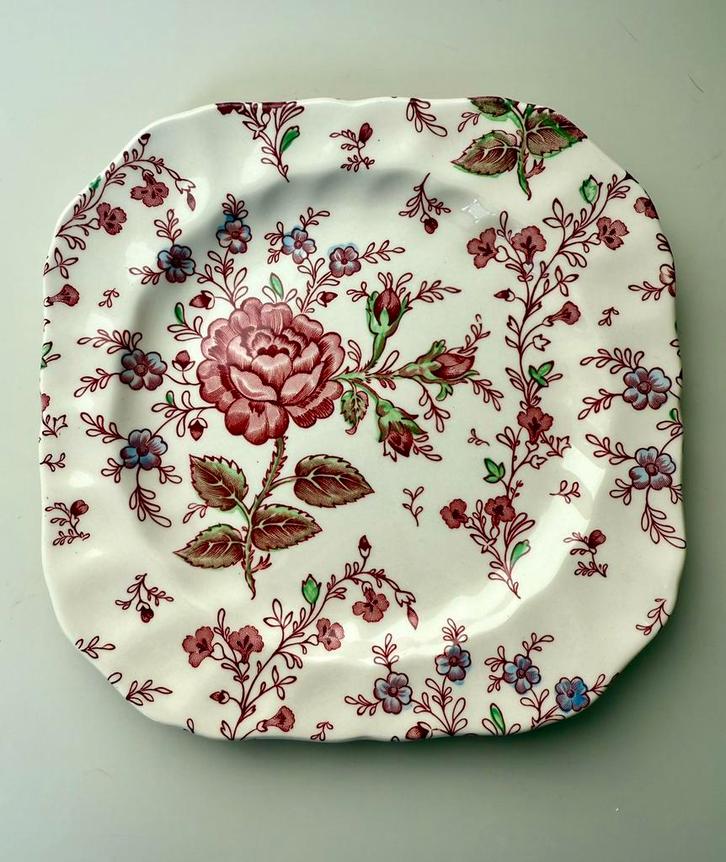 8 x Vintage Johnson Brothers Rose Chintz Pink ontbijt borden, Huis en Inrichting, Keuken | Servies, Nieuw, Bord(en), Ophalen