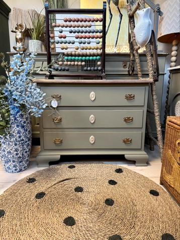 Commode ladekast dressoir linnenkast halkast meidenkast beschikbaar voor biedingen