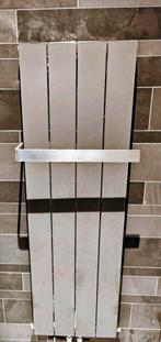 Badkamer design handdoek radiator, Doe-het-zelf en Verbouw, Verwarming en Radiatoren, Ophalen, Radiator, Zo goed als nieuw, 60 tot 150 cm