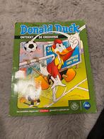 Donald Duck ontdekt de Eredivisie - Stripboek, Eén stripboek, Ophalen of Verzenden, Gelezen