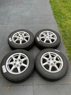 Winterbanden Toyota Auris 2011 op Velg, Auto-onderdelen, Banden en Velgen, Ophalen, Gebruikt, 15 inch, Banden en Velgen