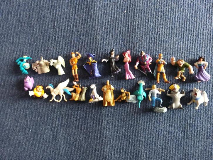 Disney nestle figuurtjes, Verzamelen, Disney, Zo goed als nieuw, Beeldje of Figuurtje, Overige figuren, Verzenden