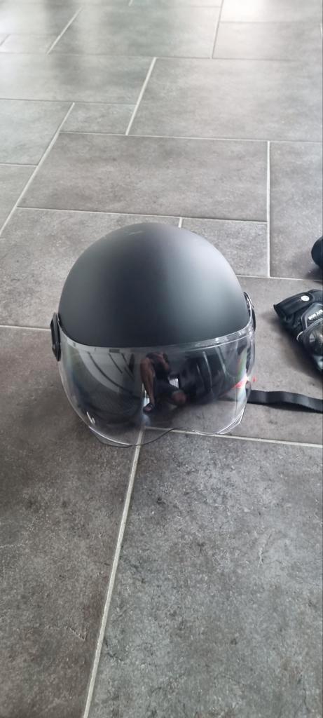 VINZ Scooter/Brommer Helm + Handschoenen, Fietsen en Brommers, Brommerhelmen, Gebruikt, Medium, Ophalen of Verzenden