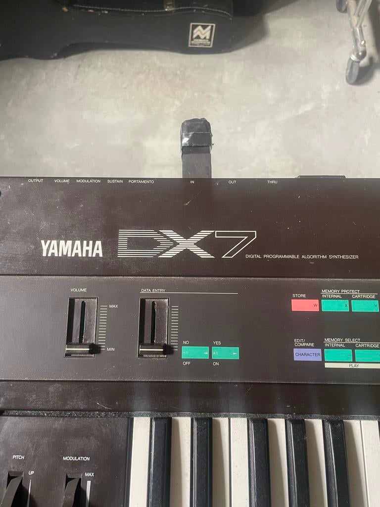 Yamaha DX7 Synthesizer - Goede staat, recent onderhoud, Muziek en Instrumenten, Synthesizers, Ophalen, Gebruikt, Yamaha, Overige aantallen