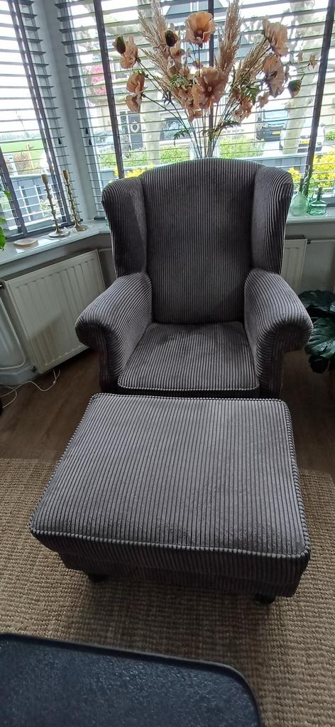 Oor fauteuil met hocker, grove rib, kleur taupe/lever/bruin, Huis en Inrichting, Fauteuils, Ophalen, Klassiek, 75 tot 100 cm, Zo goed als nieuw