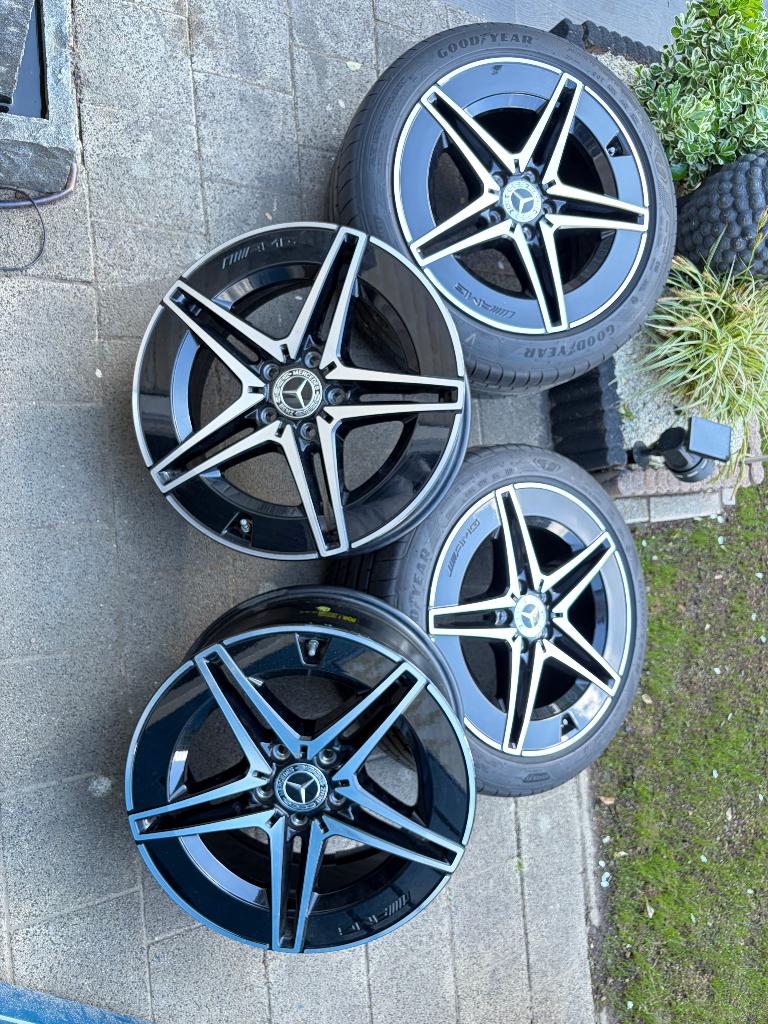 4x Originele Mercedes AMG 18 Velgen + 2 Banden, Auto-onderdelen, Banden en Velgen, Ophalen, 18 inch, Gebruikt, Banden en Velgen