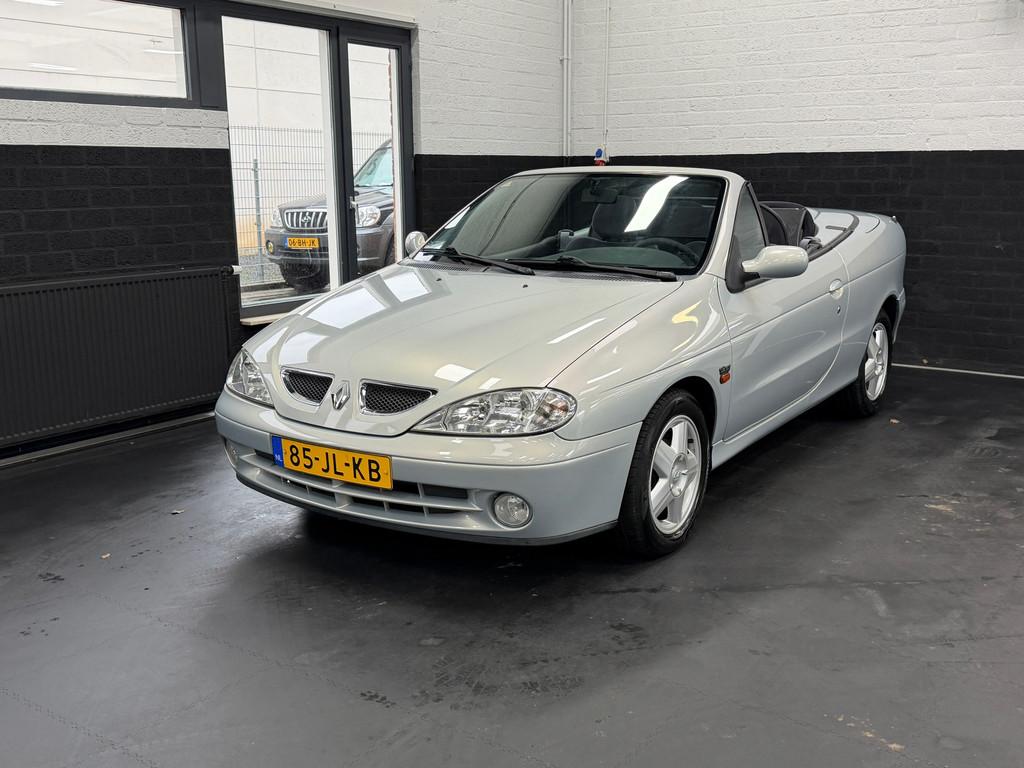 Renault Mégane Cabrio 1.6-16V Sport Way | Windscherm | Airc, Auto's, Renault, Voorwielaandrijving, Gebruikt, 4 cilinders, 4 stoelen