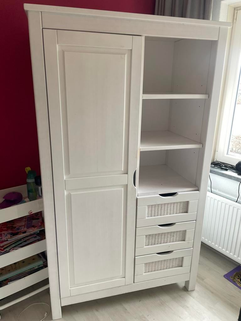 Kast voor een meisjes kamer,, Kinderen en Baby's, Kinderkamer | Commodes en Kasten, Ophalen, 50 tot 70 cm, 105 cm of meer, 100 cm of meer