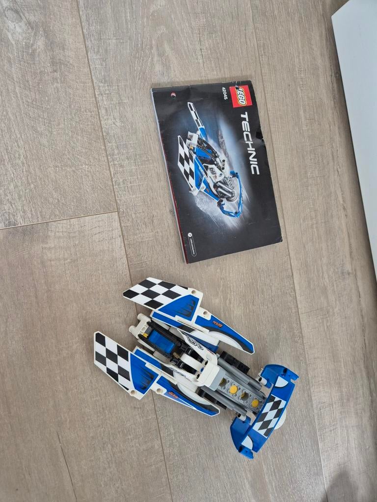 LEGO Technic 42045 Raceboot, Ophalen of Verzenden, Zo goed als nieuw