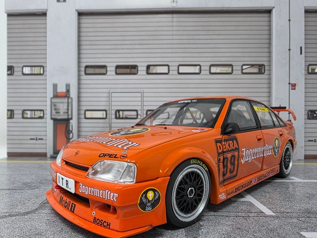 Opel Omega A Evo 500 Jägermeister 1991 1:18 in OVP, Hobby en Vrije tijd, Modelauto's | 1:18, Ophalen of Verzenden, Nieuw, Overige merken