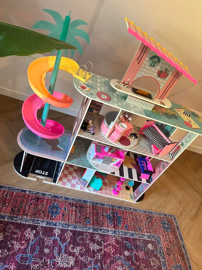 LOL poppenhuis, Kinderen en Baby's, Speelgoed | Poppenhuizen, Ophalen, Gebruikt, Poppenhuis
