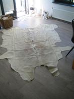 WIT / DEELS BRUINE KOEIENHUID, ZIE FOTO'S, Overige typen, Ophalen of Verzenden, Zo goed als nieuw