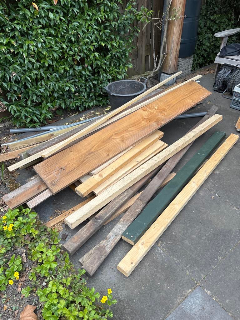 Restpartij goed hout: van vuren balken tot tropisch hardhout, Doe-het-zelf en Verbouw, Hout en Planken, Gebruikt, Overige typen