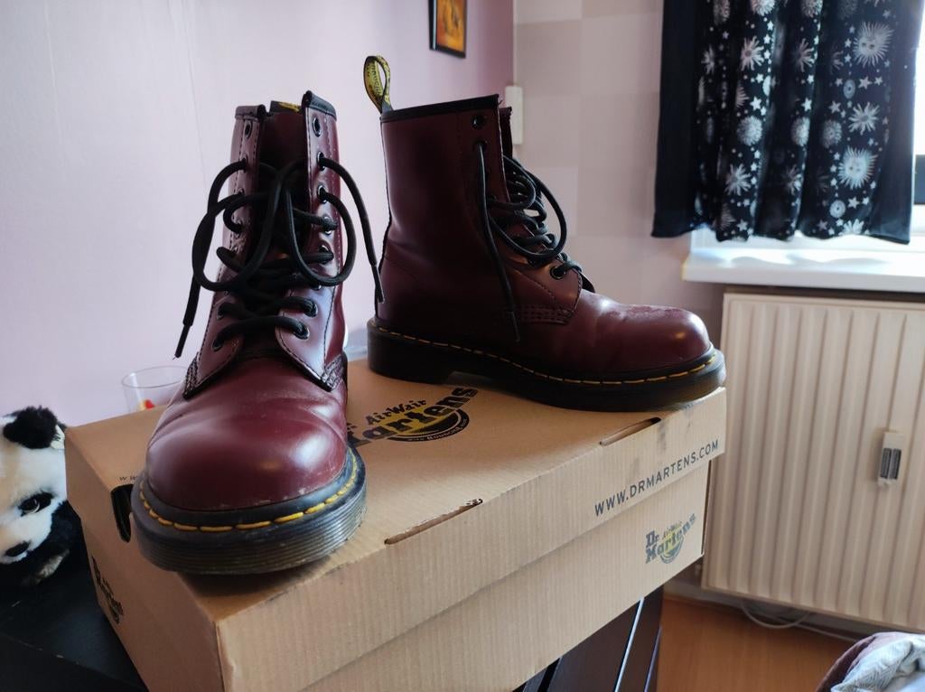 Dr. Martens laarzen maat 36 rood, Lage of Enkellaarzen, Ophalen of Verzenden, Dr. Martens, Gedragen