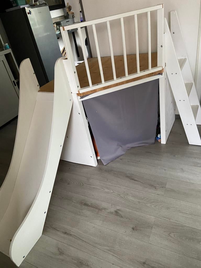 Speelhuisje met glijbaan, Ophalen, Zo goed als nieuw, Hout