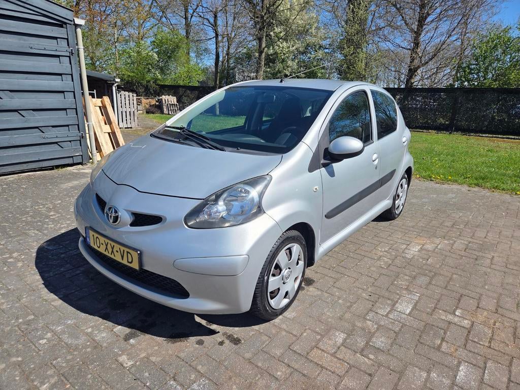 Toyota Aygo 1.0 12V Vvt-i 5DRS 2007 Nieuwe Apk! NAP!, Auto's, Toyota, Voorwielaandrijving, Euro 5, Stof, Zwart