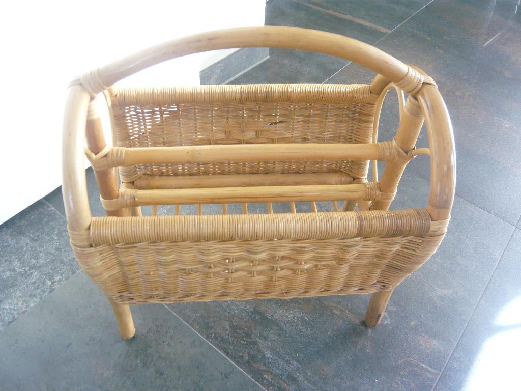 Rotan lektuurmand, Ophalen of Verzenden, Zo goed als nieuw
