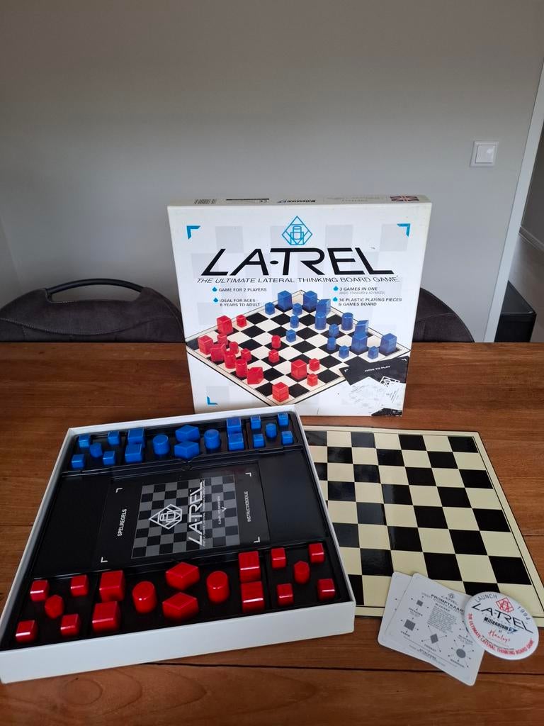 Latrel  schaakspel, Een of twee spelers, Ophalen of Verzenden, Zo goed als nieuw
