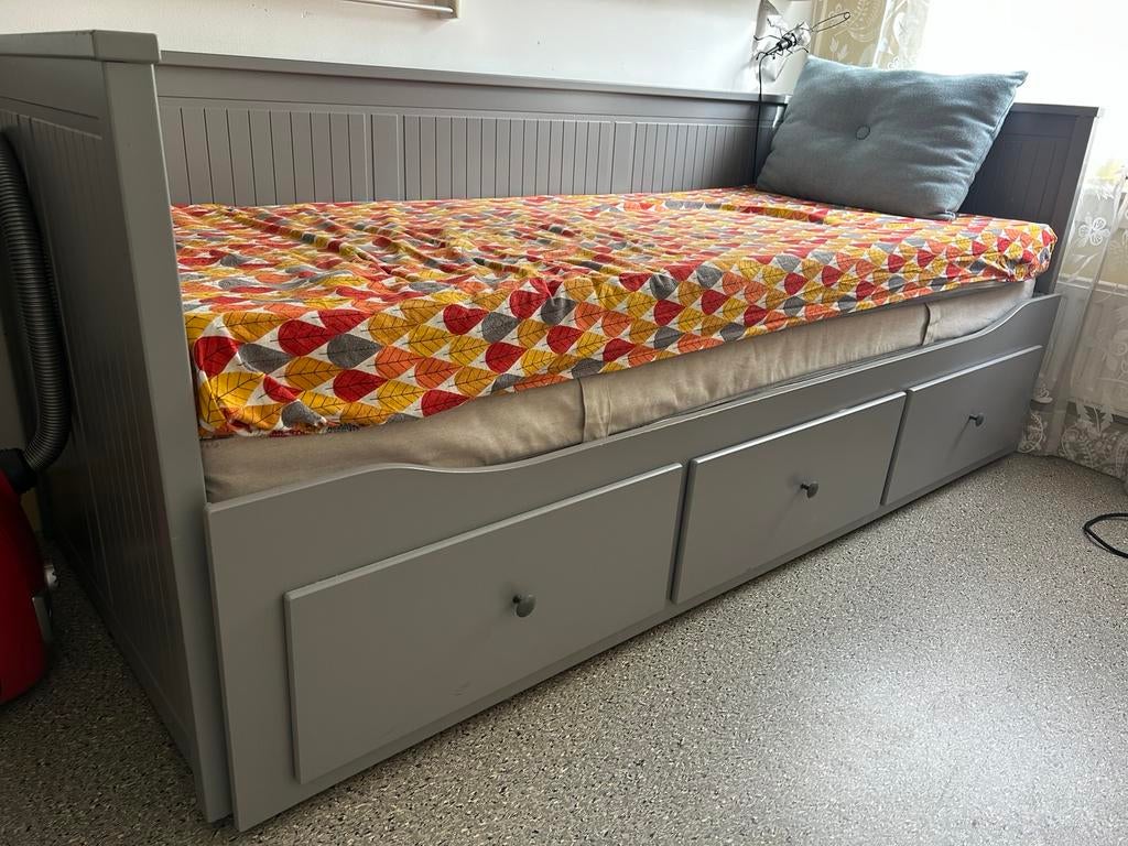 Ikea Hemnes logeerbed bedbank met lades, Ophalen, Tweepersoons, Zo goed als nieuw, 80 cm