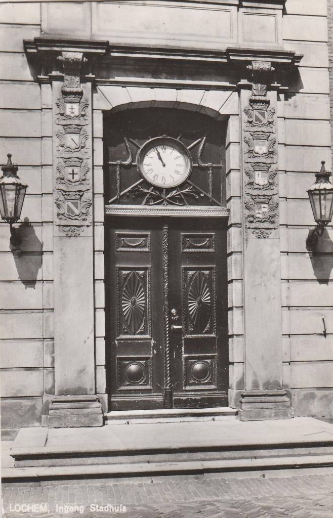 lochem- ingang stadhuis, Ophalen of Verzenden, 1940 tot 1960, Gelderland