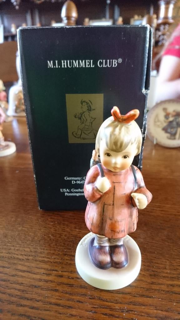 Hummel meisje met rugzak Hum 488, Ophalen of Verzenden, Zo goed als nieuw, Hummel