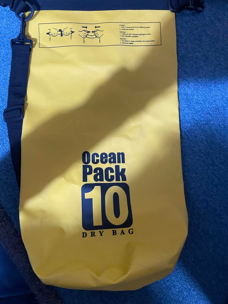 Nieuwe Ocean Pack 10L Dry Bag - Waterdichte Tas Geel, Ophalen of Verzenden, Nieuw, Overige typen