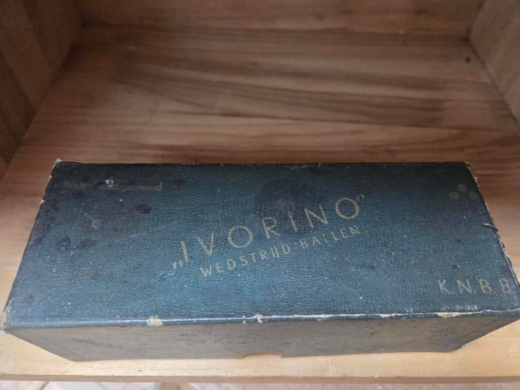 Vintage Ivorino Wedstrijd-ballen K.N.B.B. biljartballen, Een of twee spelers, Ophalen of Verzenden, Gebruikt, Ivorino