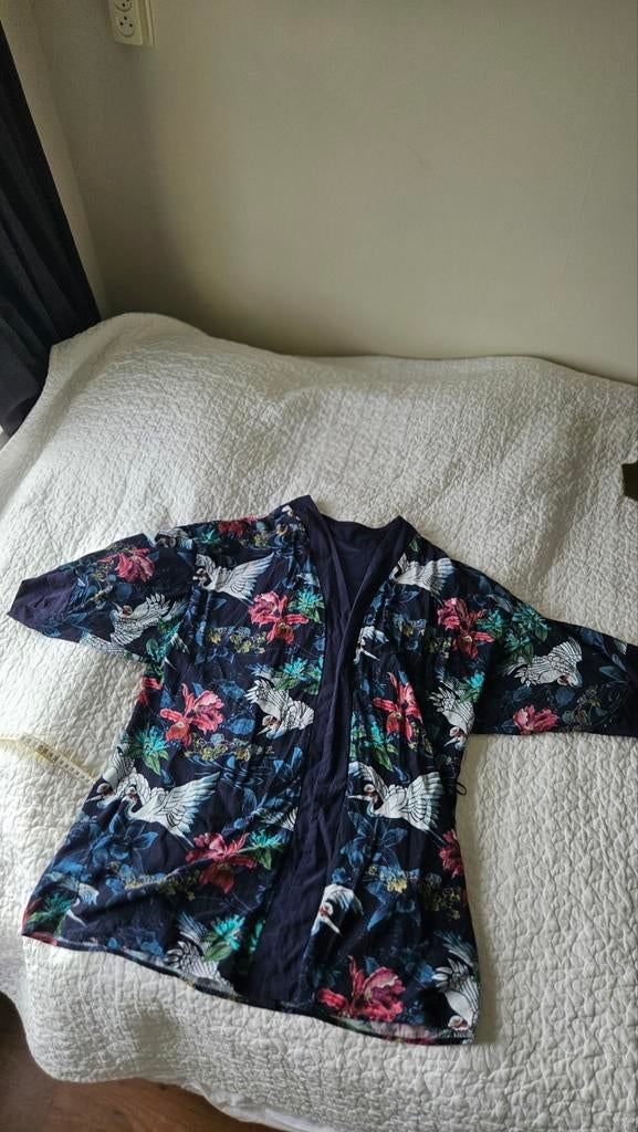 Donkerblauw gevoerd kimono met kraanvogels en bloemen XL, Ophalen of Verzenden, Gedragen, Maat 46/48 (XL) of groter, Blauw