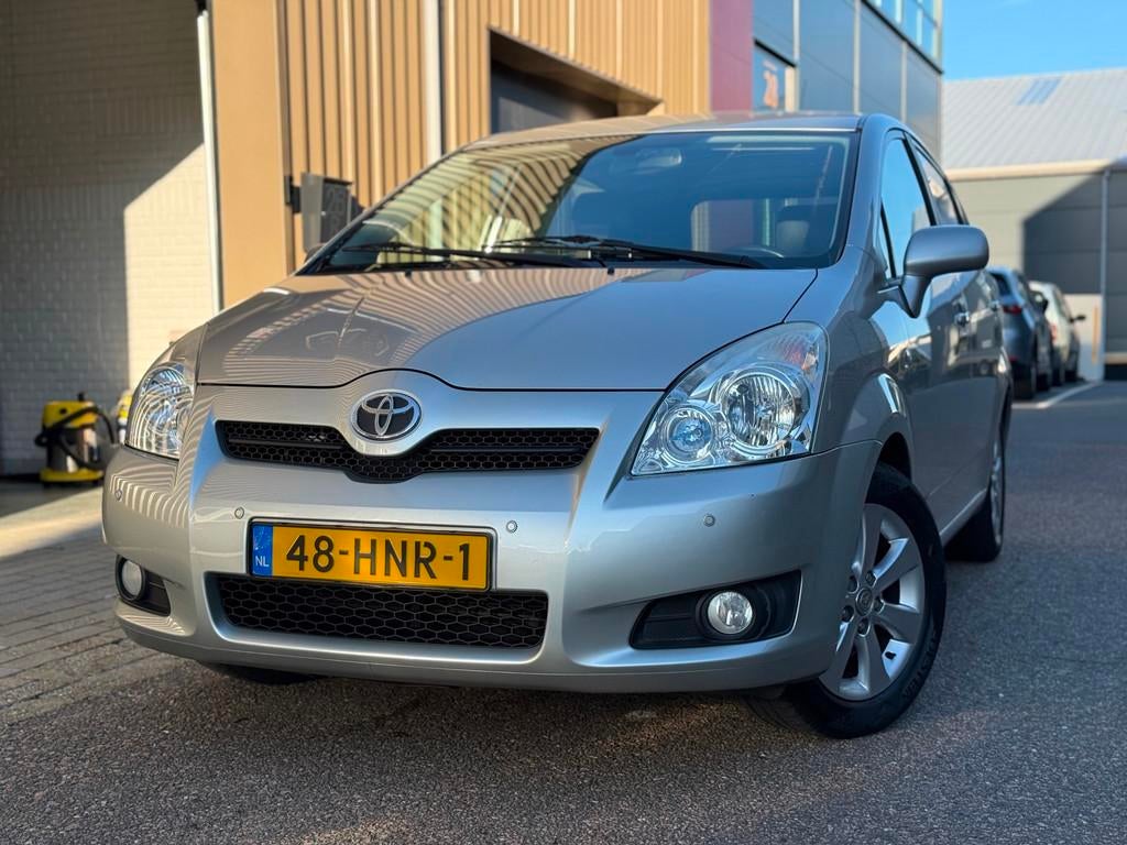 Toyota Verso 1.8 VVT-i Luna 7p. Leer Navigatie PDC LUXE UITV, Auto's, Toyota, Gebruikt, Zwart, 4 cilinders, 129 pk