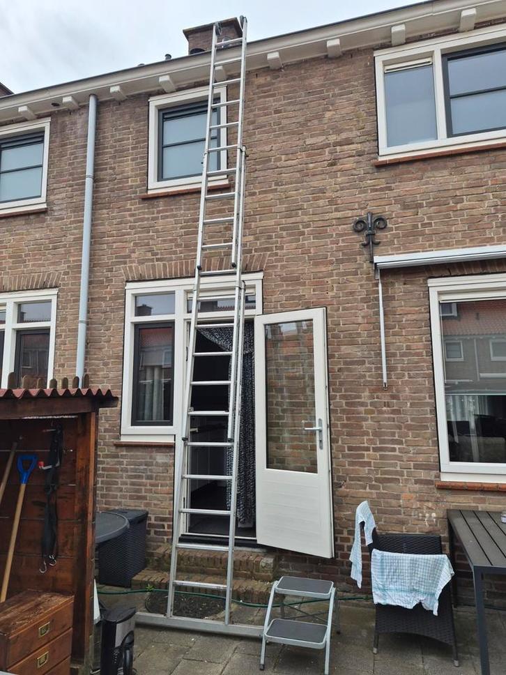 Uitschuifbare ladder -3×10- Ideaal voor hoge klussen, Doe-het-zelf en Verbouw, Ladders en Trappen, Gebruikt, Ladder, 4 meter of meer