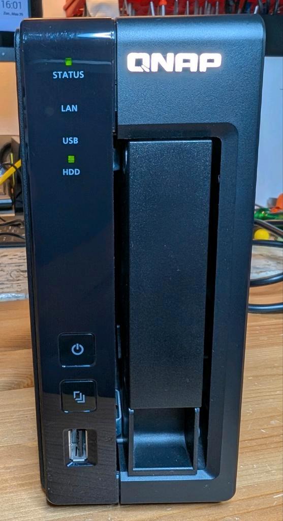 QNAP TS-119P 2 nas incl 1TB Hdd, Computers en Software, NAS, Gebruikt, Ophalen of Verzenden