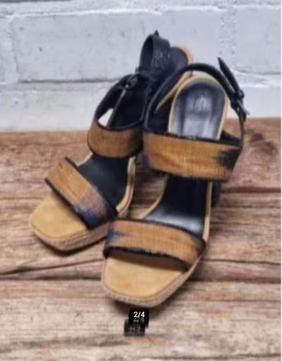 Hoss Intropia - Mooie leren sandalen met hak maat 38 - Nieuw, Blauw, Nieuw, X, Hoss Intropia