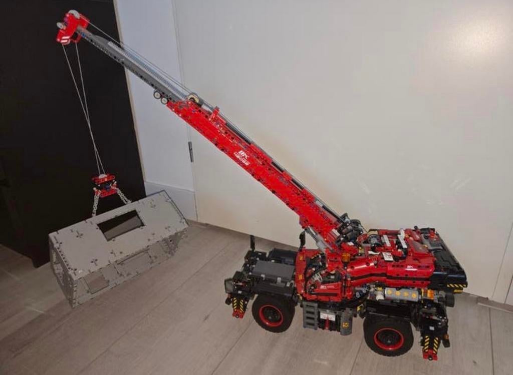 Lego Technic 42082 Kraan voor alle terreinen, Kinderen en Baby's, Speelgoed | Duplo en Lego, Lego, Ophalen of Verzenden, Zo goed als nieuw
