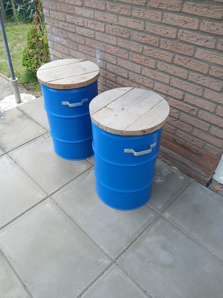 Olie ton met deksel en handvatten, Ophalen