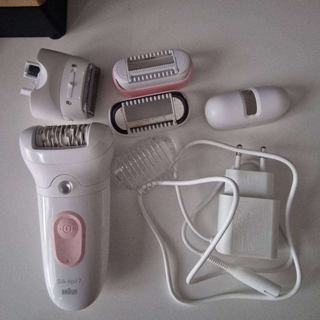 Braun Silk-épil 7 epilator met accessoires, Witgoed en Apparatuur, Persoonlijke-verzorgingsapparatuur, Ophalen of Verzenden