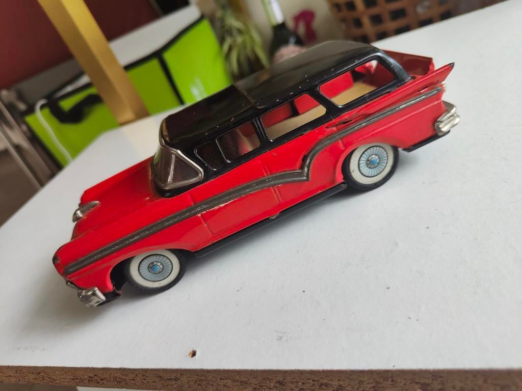 Vintage blikken Ford Fairlane Station Wagon, made in Japan., Antiek en Kunst, Antiek | Speelgoed, Ophalen of Verzenden