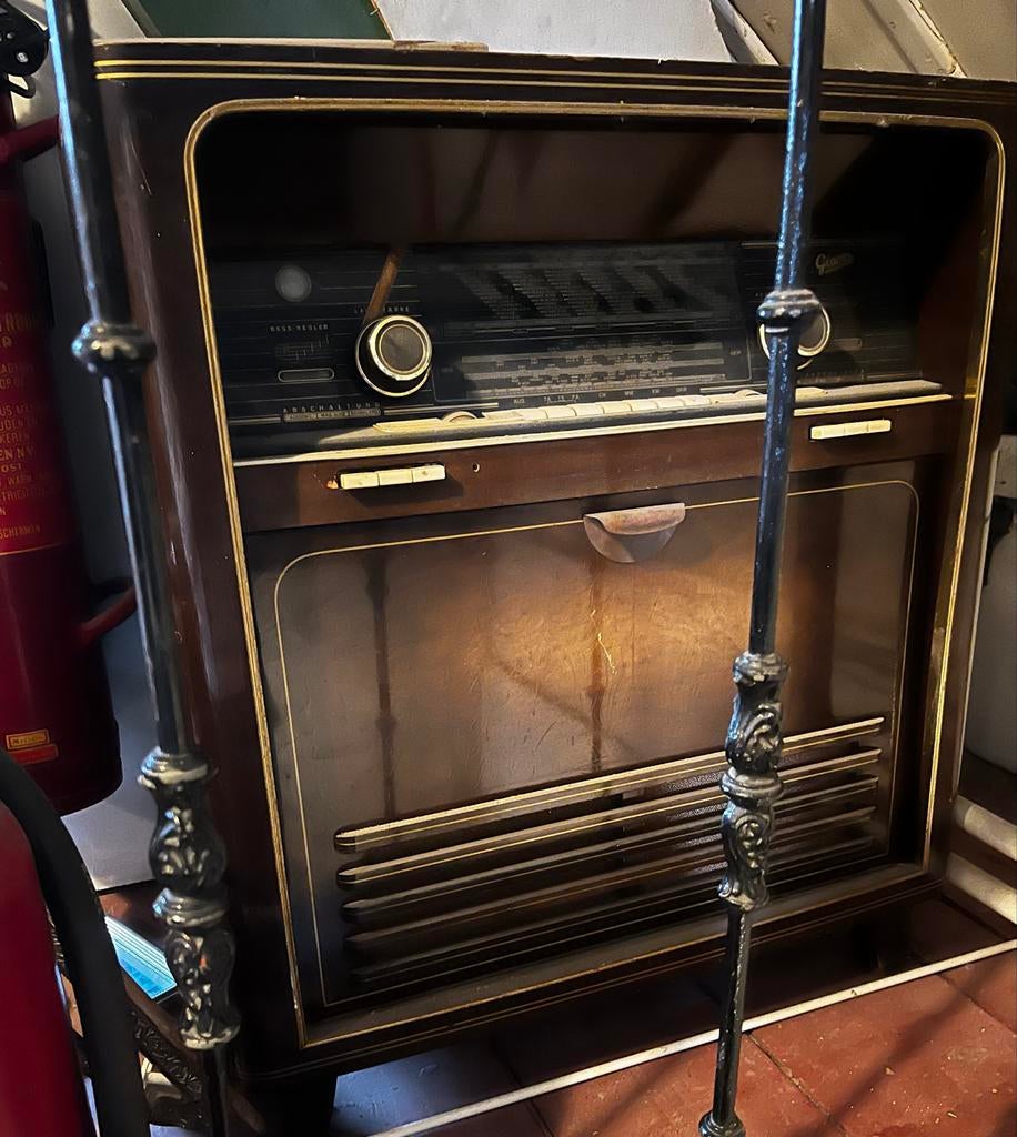 Antieke Greatz radio met meubel, rond 1950, Antiek en Kunst, Antiek | Tv's en Audio, Ophalen of Verzenden